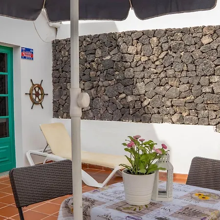 Little Milli 68 A2 * Playa Blanca (Lanzarote)